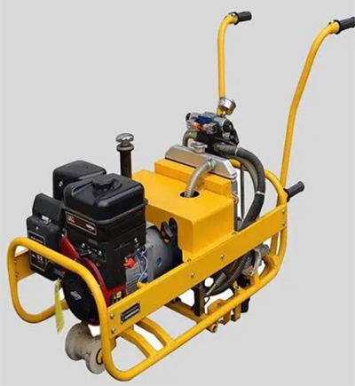 內燃機動涂油扳手的使用方法